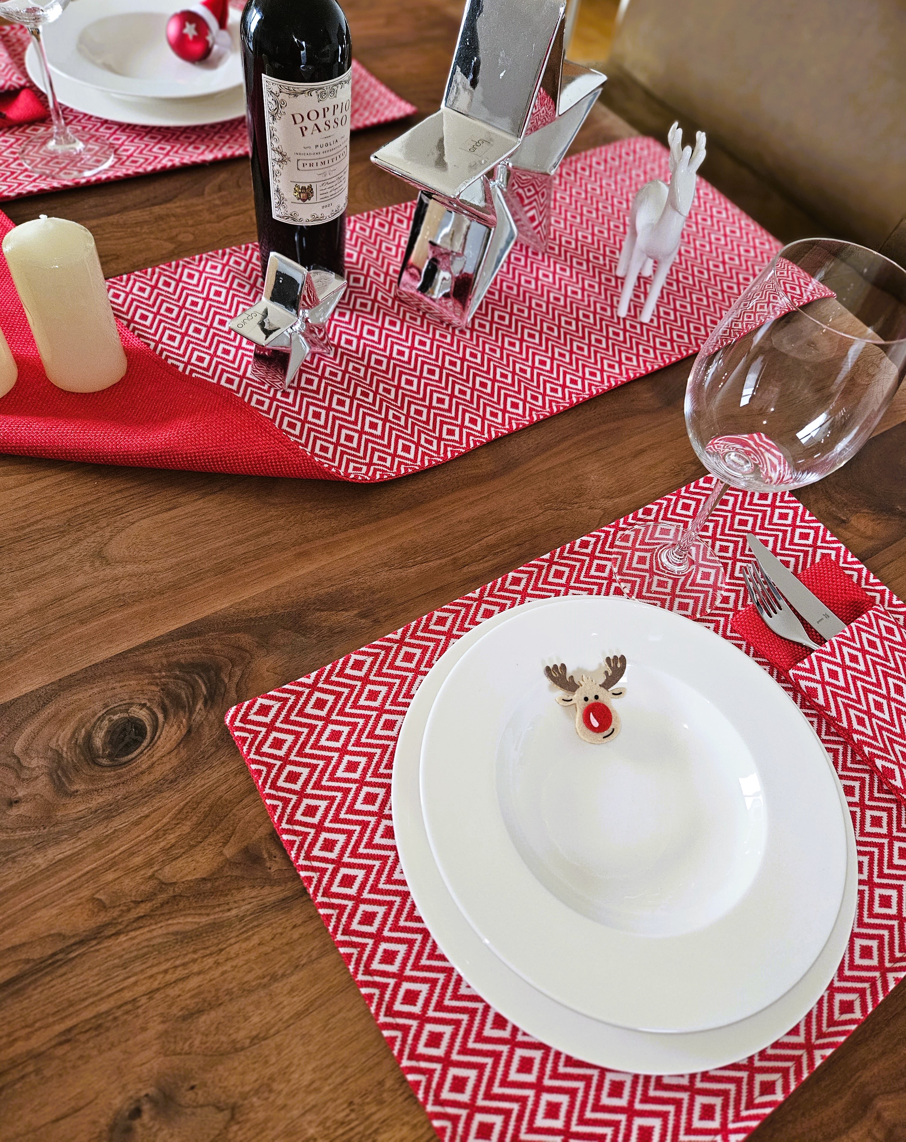 4er Tischset mit Bestecktasche im Geschenkkarton in grün 4er Tischset mit Bestecktasche im Geschenkkarton in grün